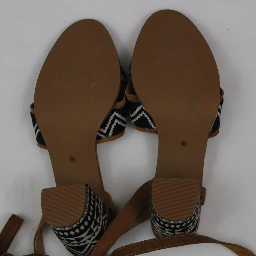 Bettye Muller Tan & Black Tie Up Sandals Shoes - Picture 15 of 16